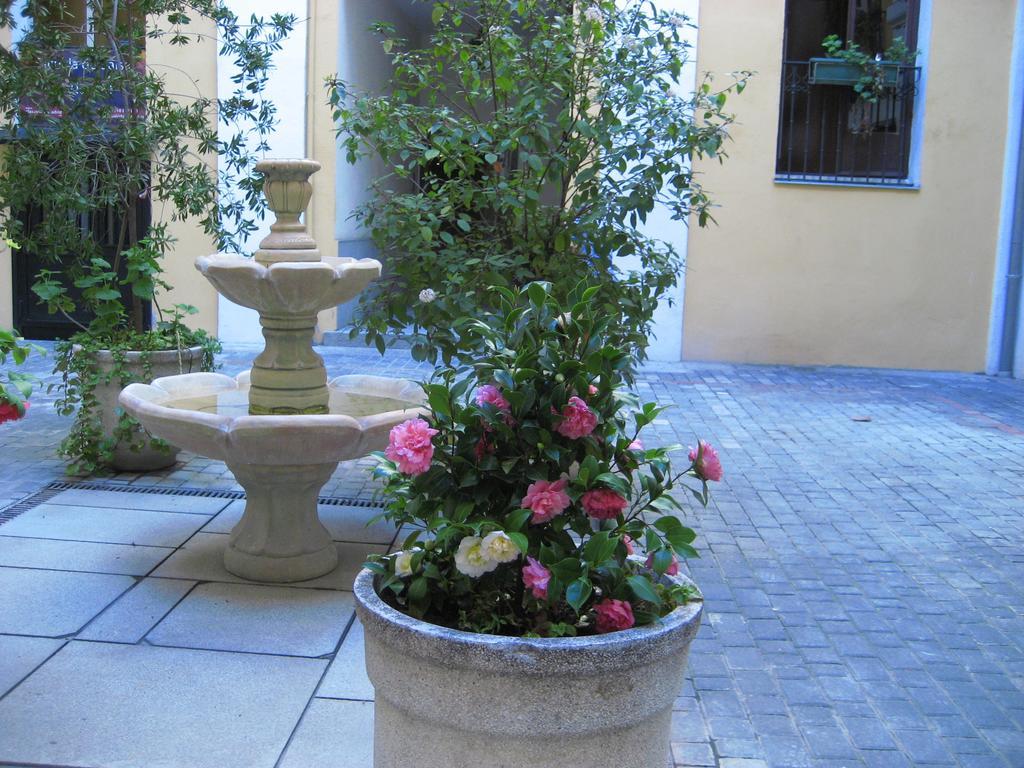 Hostal Huespedes Toledo Madrid Exterior photo